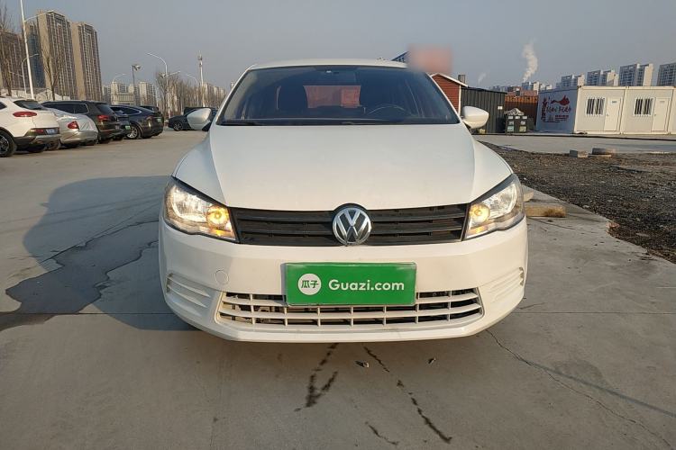 Used Volkswagen Jetta 2015 Value Edition 1.6L Manual Fashionable Style
