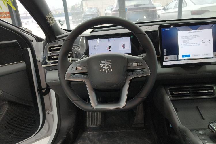 Used BYD Qin L 2025 DM-i Smart Drive 120KM Leading Model
