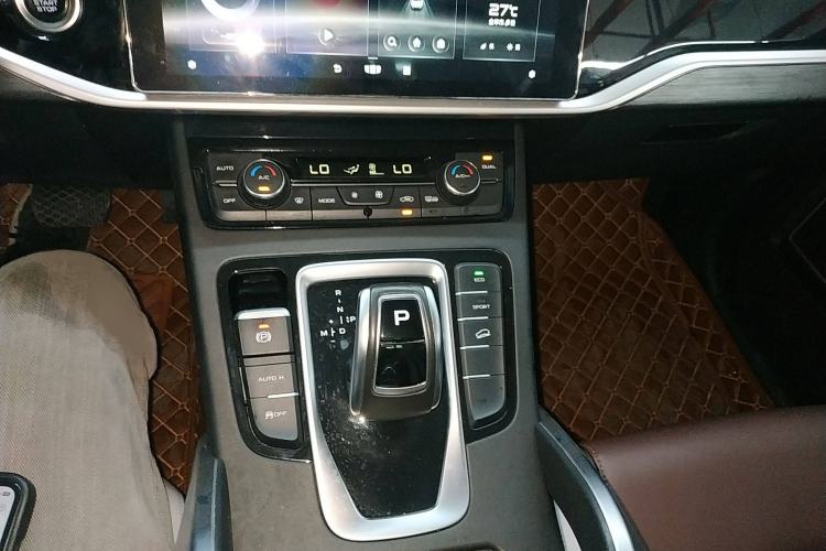 Used Geely Auto Emgrand X7 Sport 2022 1.8TD DCT Zhiya Trim
