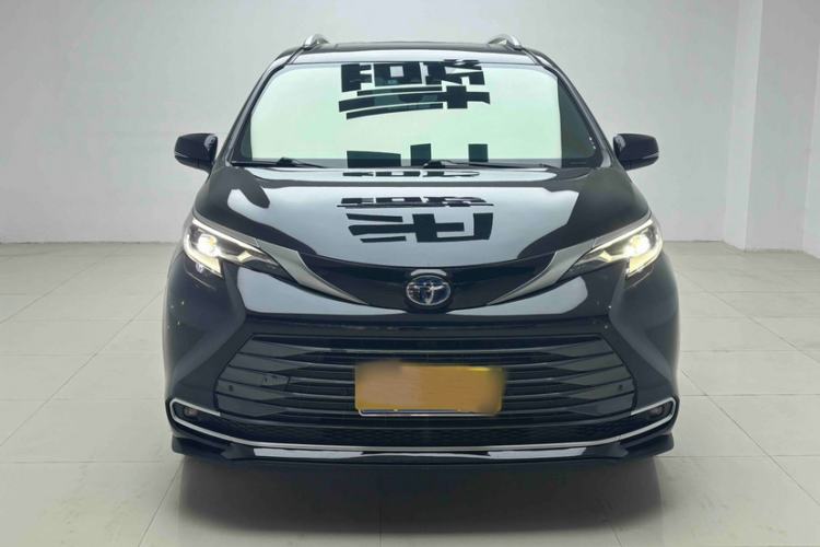 Used Toyota Sienna 2021 2.5L Hybrid Luxury Edition
