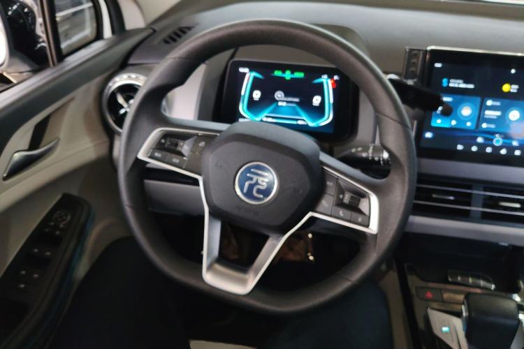 Used BYD Yuan Pro 2023 401KM Luxury Version
