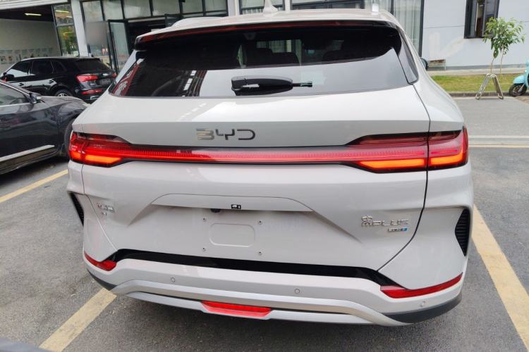 Used BYD Song PLUS New Energy 2025 EV Smart Drive Edition 605km Flagship Model
