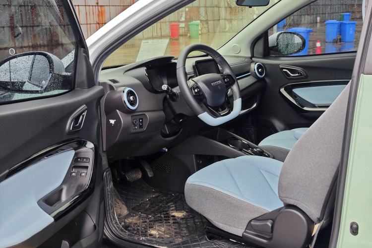 Used Chery Little Ant 2022 Revised Version Sweet Pink Edition Half-Sugar Version Lithium Iron Phosphate 30.7 kWh 30 kW 301 km
