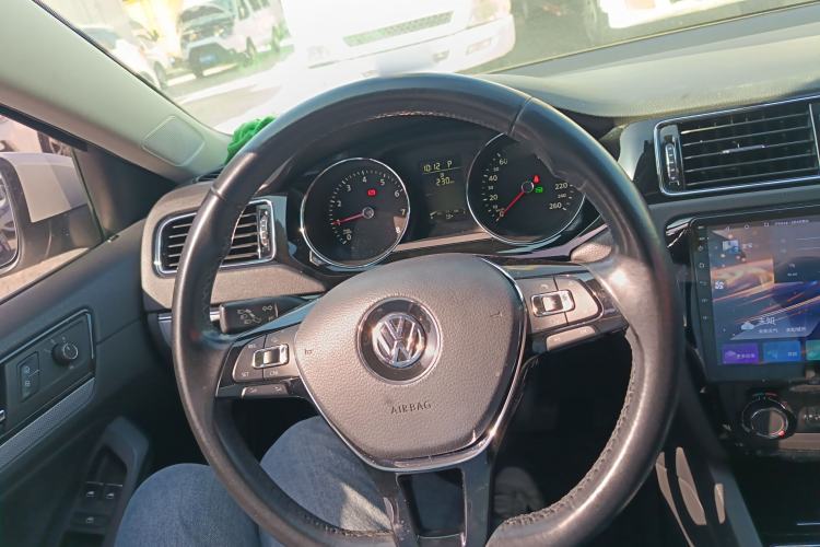 Used Volkswagen Sagitar 2017 1.6L Automatic Comfort Model
