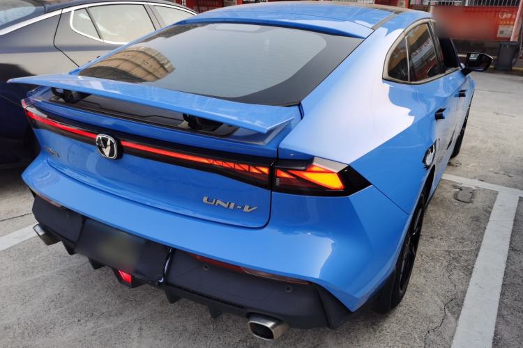 Used Changan UNI-V 2022 1.5T Prestige Version