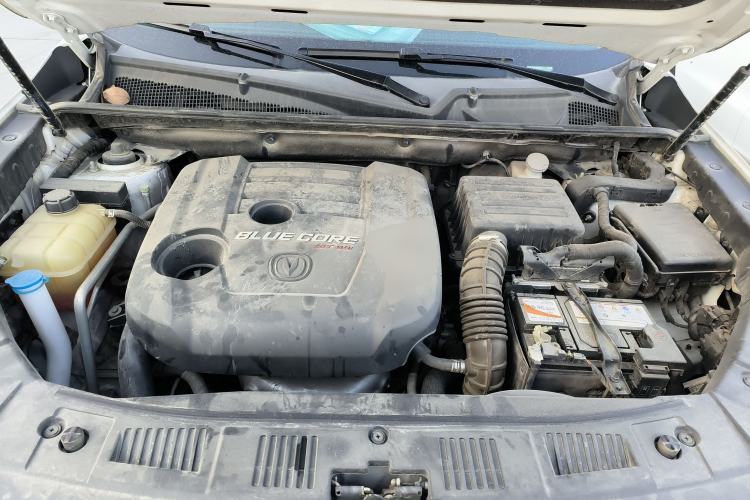 Used Changan CS75 2017 Shangkui Edition 1.5T Manual Fengxiang Model
