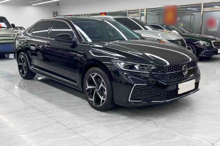 Used Volkswagen Passat 2025 Outstanding Model 330TSI Starry Elite Edition