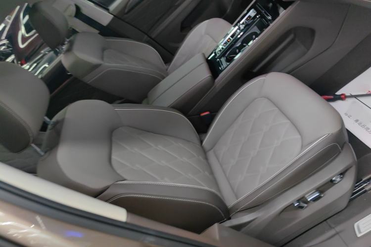 Used Volkswagen Viloran 2023 380TSI Prestige Edition
