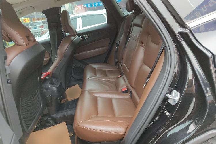 Used Volvo XC60 2019 T5 4x4 Smart Edition China V Standard
