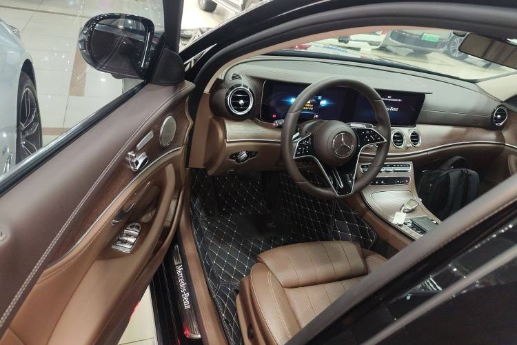 Used Mercedes-Benz E-Class 2023 E 260 L
