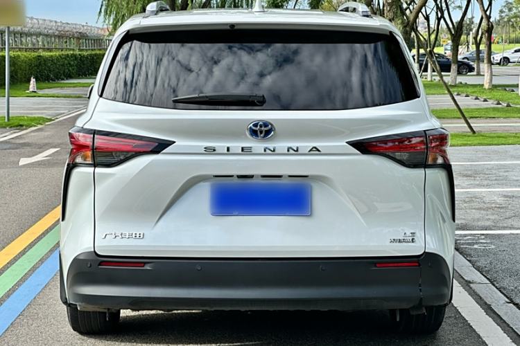 Used Toyota Sienna 2021 2.5L Hybrid Comfort Edition