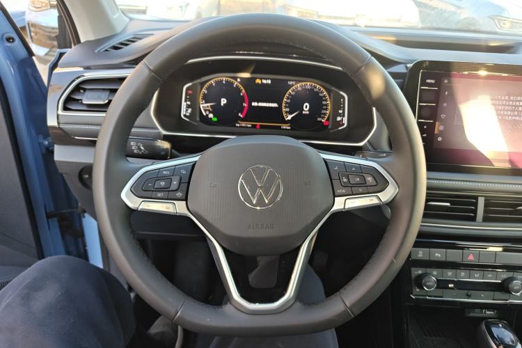 Used Volkswagen Tharu 2025 NewRui 300TSI Prestige Edition
