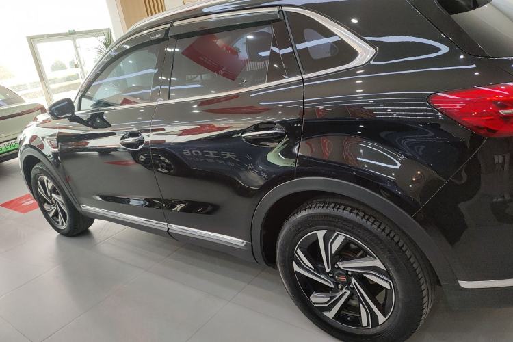 Used Hongqi HS5 2022 Revised Version 2.0T Smart Connect Flagship Edition
