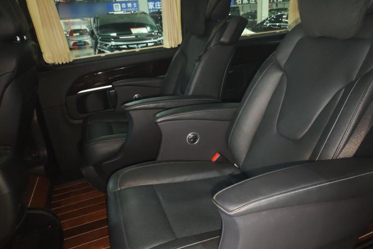 Used Mercedes-Benz V-Class 2017 V 260 Prestige Edition
