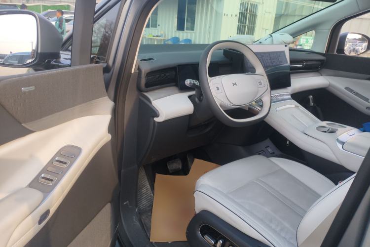 Used XPeng X9 2025 650 Long-Range Max
