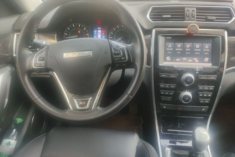 Used Haval H2 2016 Red Label 1.5T Manual Two-Wheel Drive Elite Model