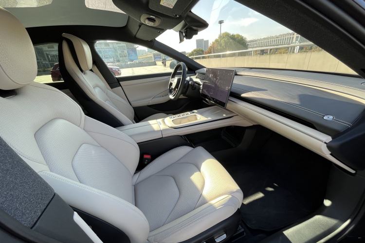 Used  SU7 2024 Rear-Drive Ultra-Long Range Advanced Pro-Level Intelligent Driving Version
