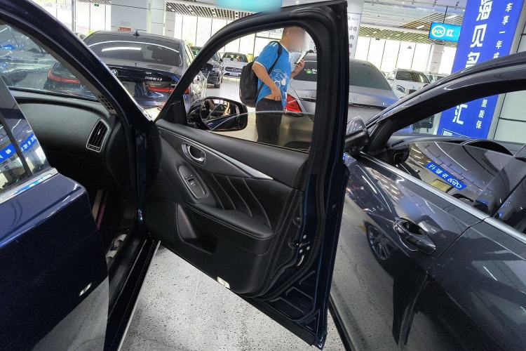 Used Infiniti Q50L 2016 2.0T Enjoyment Edition
