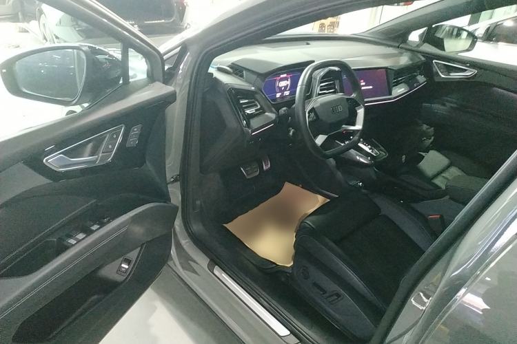 Used Audi Q4 e-tron 2023 50 e-tron quattro Visionary Edition
