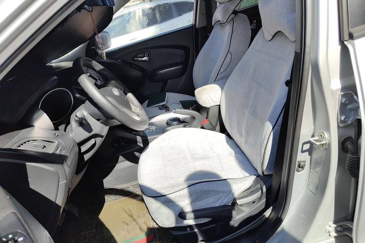 Used Hyundai ix35 2012 2.0L Automatic Two-Wheel Drive New Edition GL
