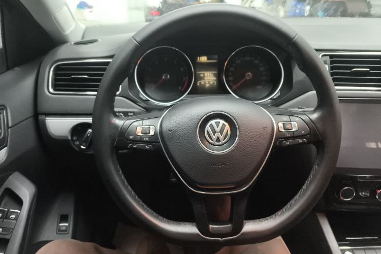 Used Volkswagen Sagitar 2017 1.6L Automatic Comfort Model
