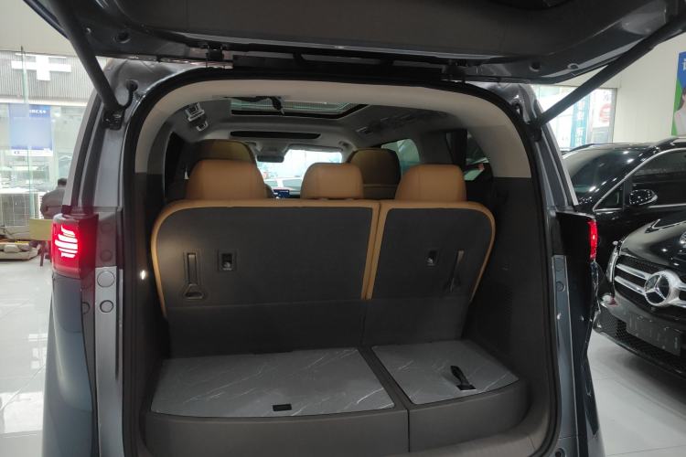 Used Denza D9 2022 DM-i 970 Four-Wheel Drive Flagship Model