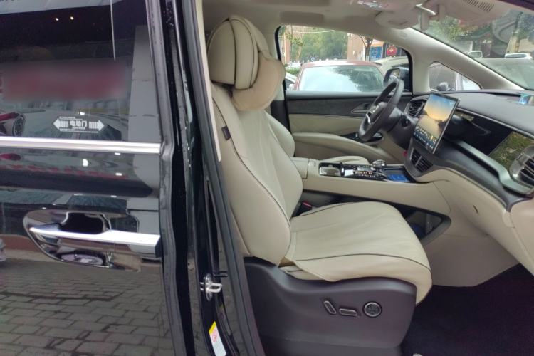 Used Denza D9 2024 DM-i 980 Four-Wheel Drive Prestige Model