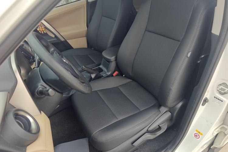 Used Toyota RAV4 2015 2.0L CVT Two-Wheel Drive Fashion Edition
