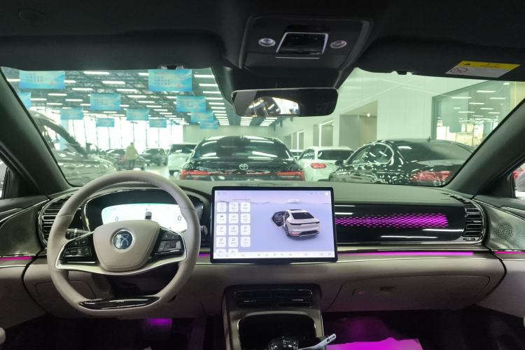 Used BYD Han 2024 DM-i Glory Edition 200KM Flagship Model
