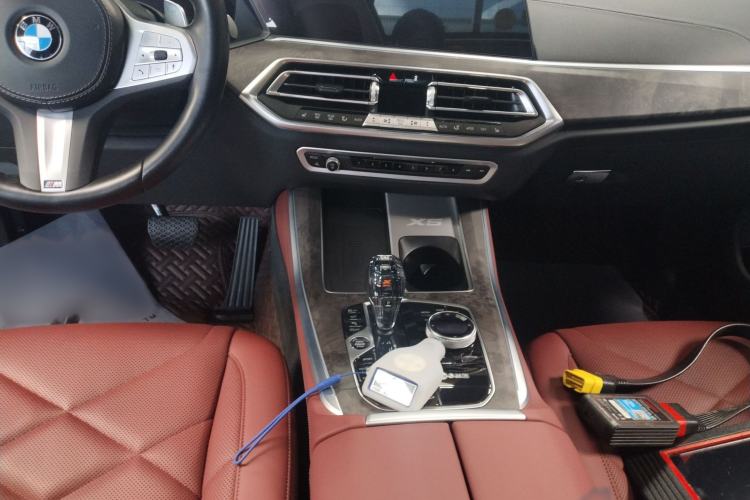 Used BMW X5 2022 Restyled xDrive 30Li Luxury Version M Sport Package
