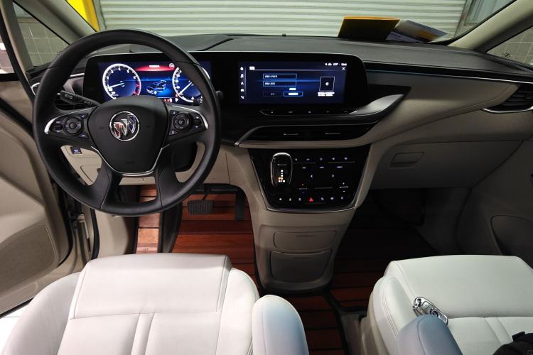 Used Buick GL8 2021 ES Landtrek 653T Comfort Edition