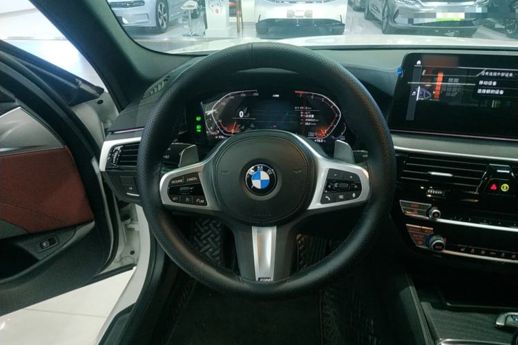 Used BMW 5 Series 2022 Restyled 530Li Leading Edition M Sport Package
