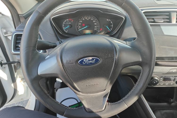 Used Ford Escort 2015 1.5L Manual Fashion Edition