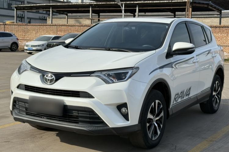 Used Toyota RAV4 2019 2.0L CVT Two-Wheel Drive Pioneer Edition China V Standard