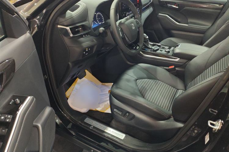 Used Toyota Crown Kluger 2022 2.0T Four-Wheel Drive Prestige Edition
