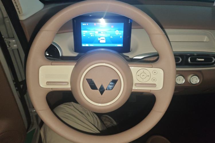 Used Wuling Hongguang MINIEV 2025 Four-Door Version Advanced Edition
