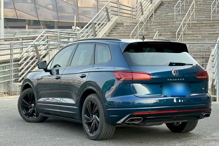 Used Volkswagen Touareg 2021 3.0 TSI Luxury Edition Black Diamond Sport Package
