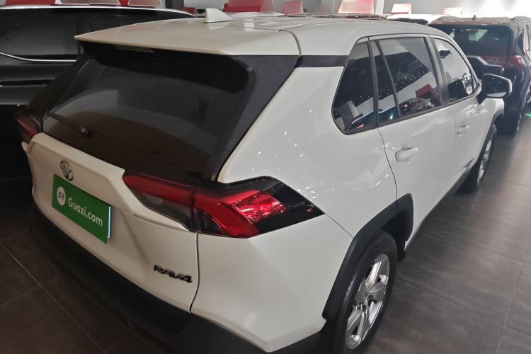 Used Toyota RAV4 2020 2.0L CVT Two-Wheel Drive Fashion PLUS Edition
