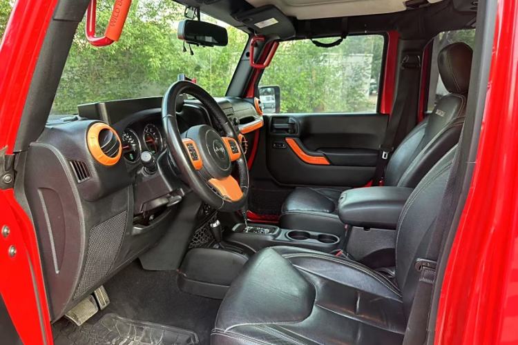 Used  Wrangler 2017 3.0L Sahara Four-Door Comfort Edition
