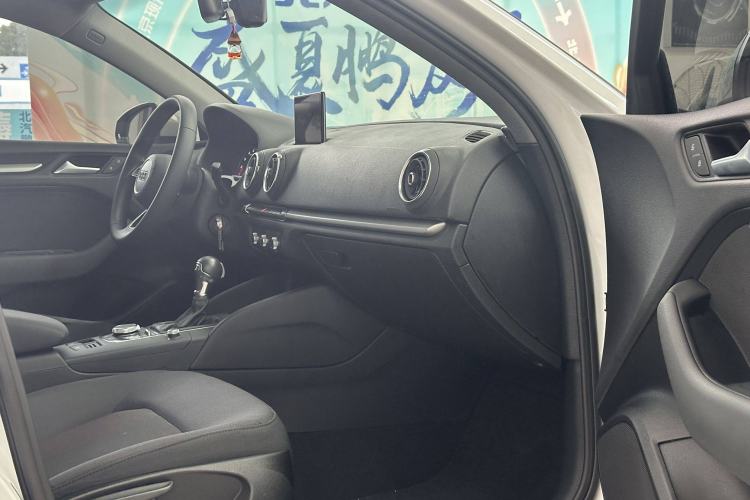 Used Audi A3 2020 Restyled Limousine 35 TFSI Ambition Version China VI
