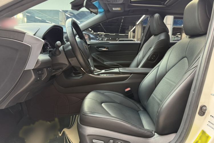 Used Toyota Avalon 2019 Dual-Engine 2.5L Luxury Edition China VI Standard
