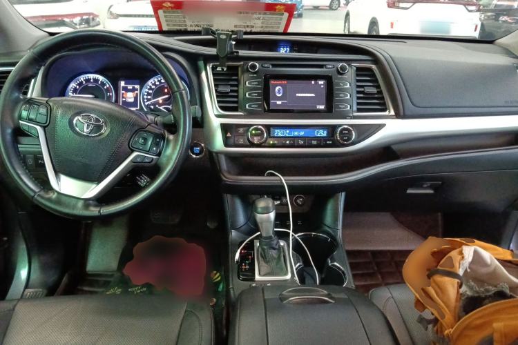 Used Toyota Highlander 2018 2.0T Four-Wheel Drive Luxury Edition 7 Seats China V Emission Standard