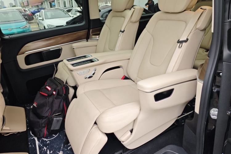 Used Mercedes-Benz V-Class 2021 V 260 L Long Wheelbase Prestige Edition
