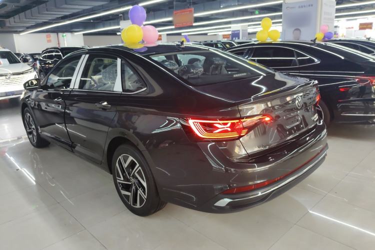 Used Volkswagen Sagitar 
