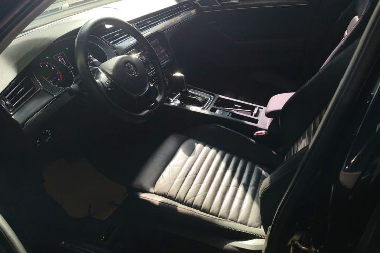 Used Volkswagen Magotan 2019 330TSI DSG Luxury Version China VI Standard
