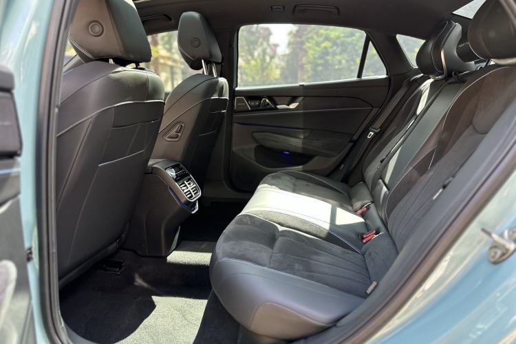 Used Volkswagen Passat 2025 Pro 380TSI Starry Dragon Luxury Edition
