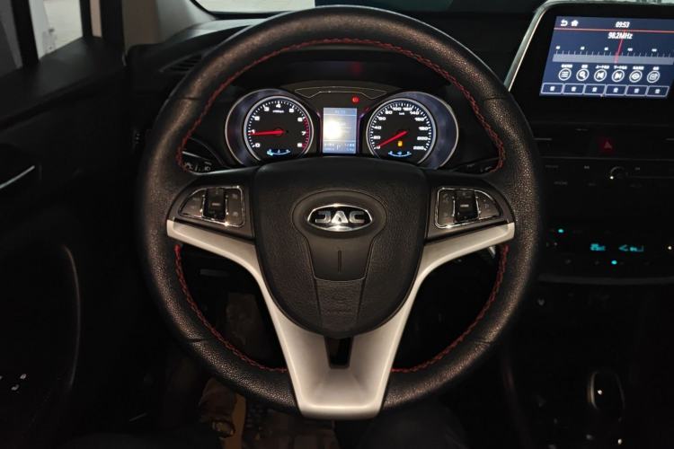 Used  Refine S3 2018 Custom Edition 1.6L CVT Luxury Smart Model
