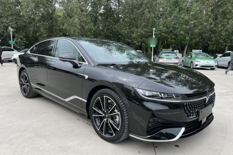 Used VOYAH PASSION 2024 PHEV Four-Wheel Drive Ultra-Long Range Flagship Model
