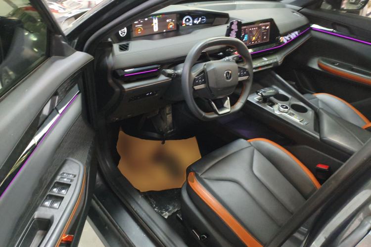 Used Changan UNI-V 2023 1.5T Prestige Model
