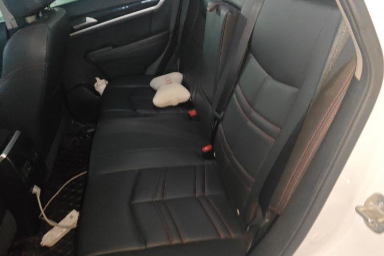 Used Dongfeng Aeolus AX7 2016 2.0L Automatic Zhiyi Trim
